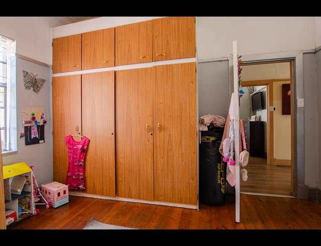 3 BEDROOM FREEHOLD FOR SALE IN BOKSBURG SOUTH